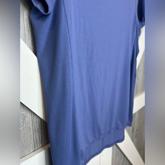 BAG155. Tangerine Blue Performance V-Neck Tee Small - Picture 3 of 5